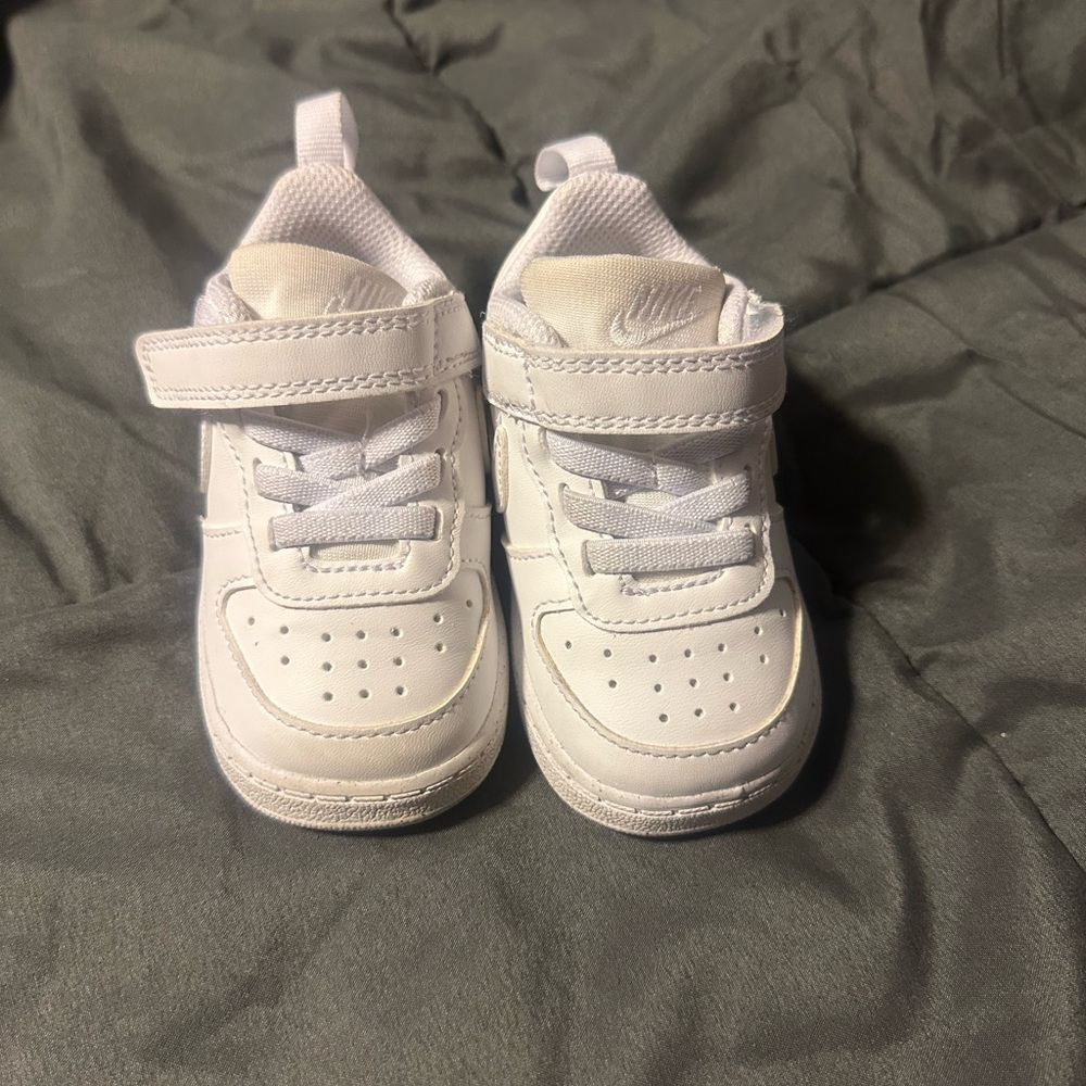 Nike White Sneakers with Velcro Strap and Breathable Design